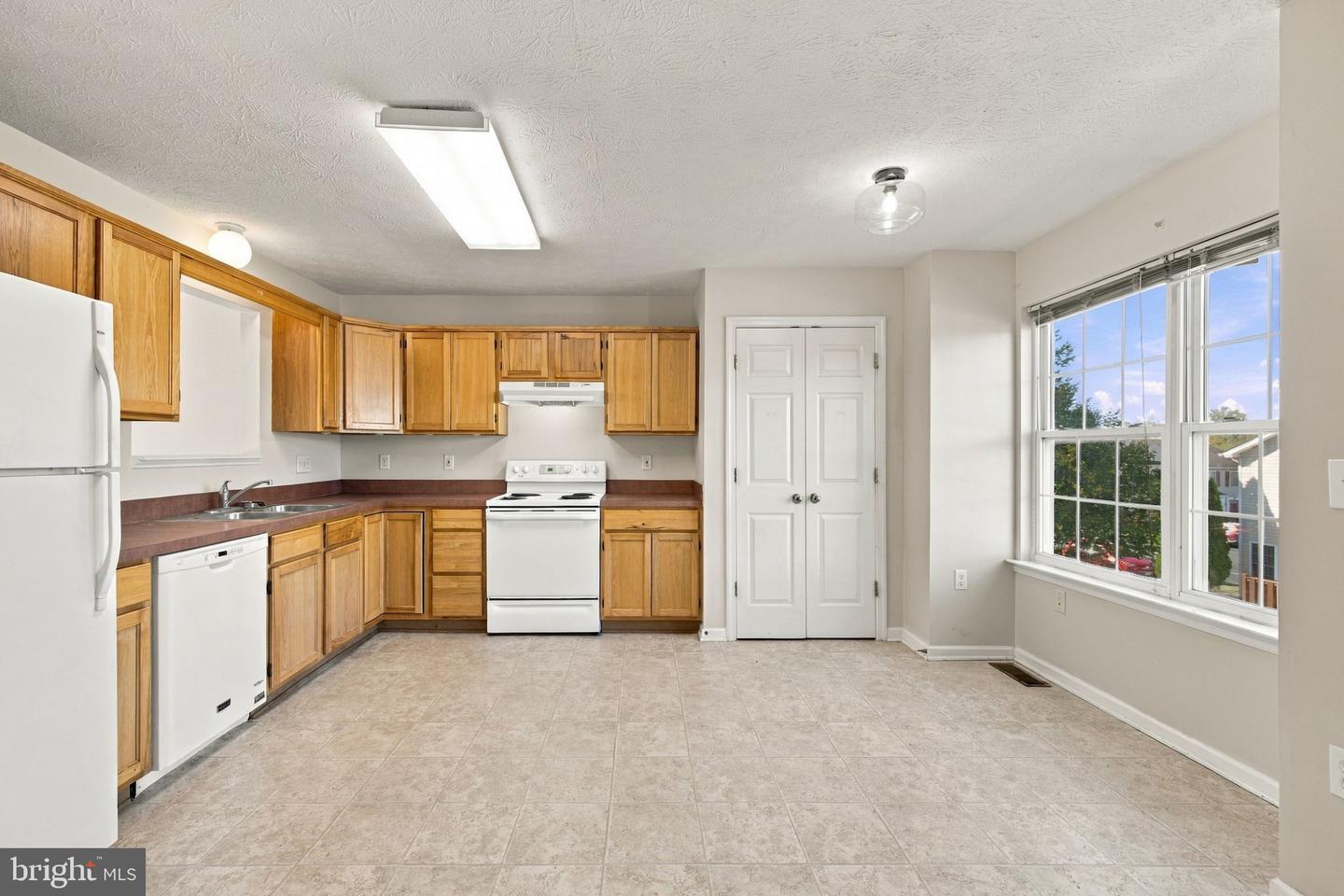 121 Lighthouse Ln Property Photo 14