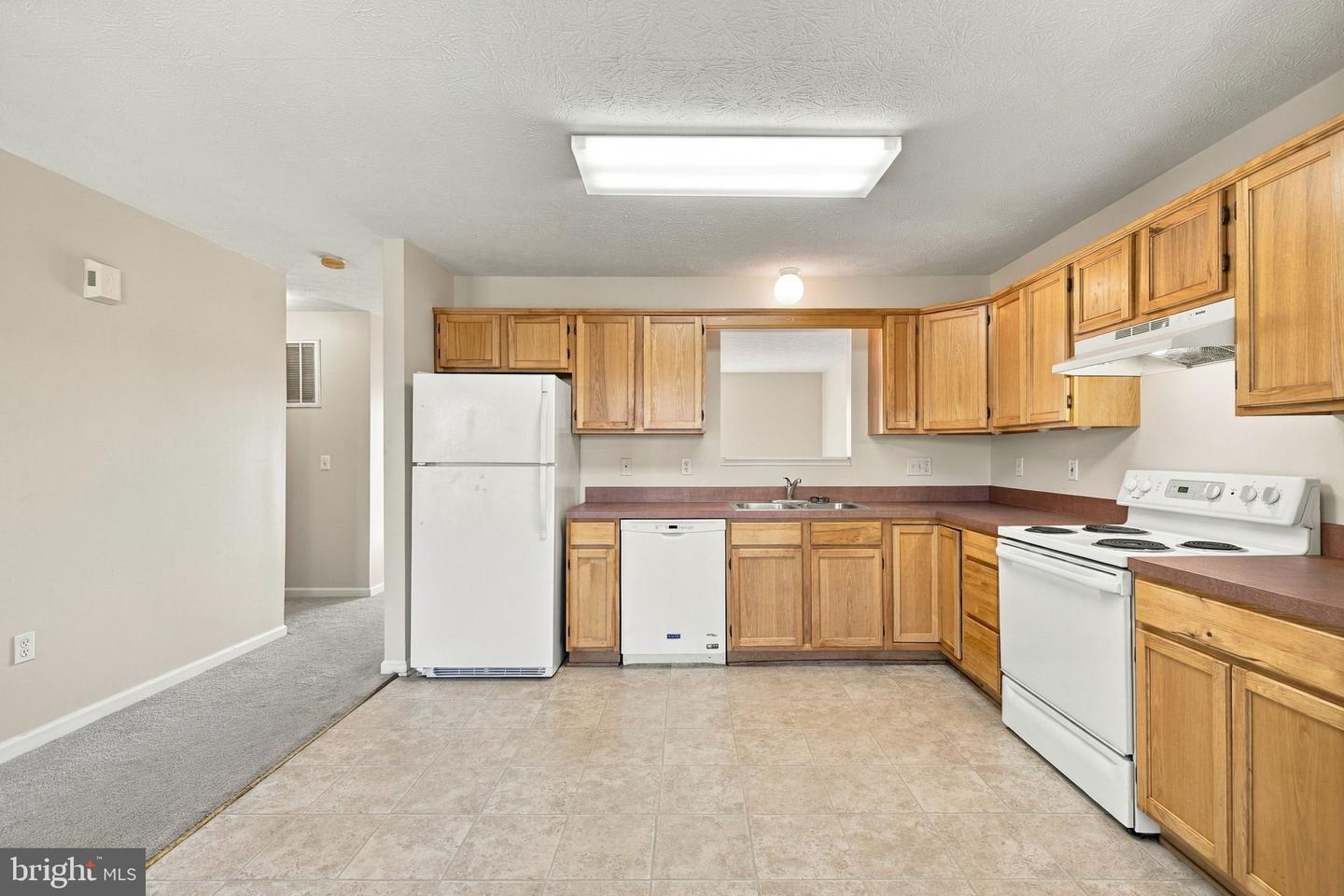 121 Lighthouse Ln Property Photo 18