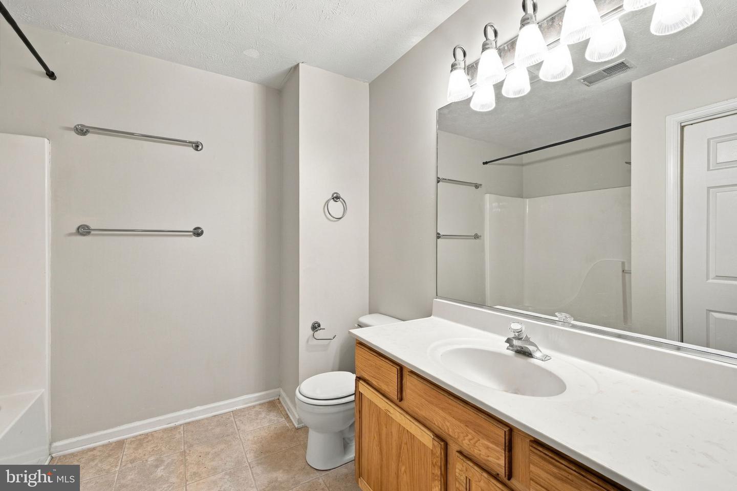 121 Lighthouse Ln Property Photo 28