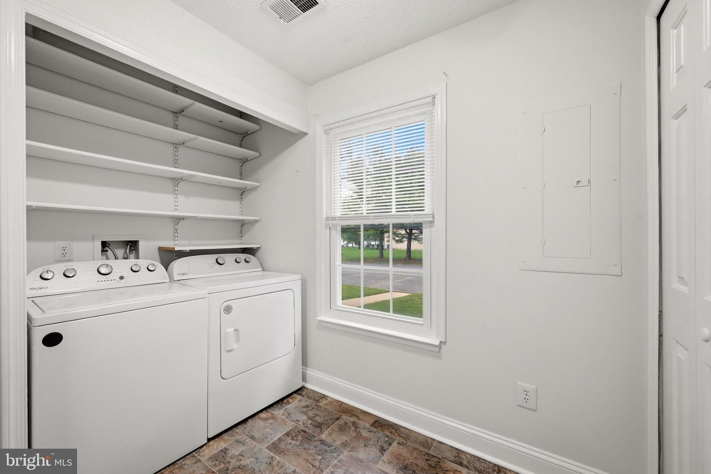 127 Georgetowne Ct Property Photo 13