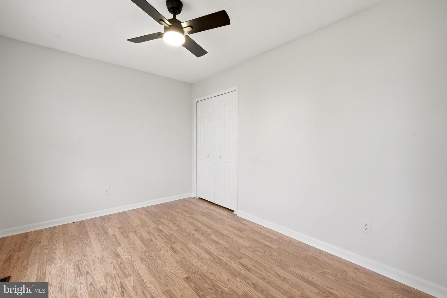 127 Georgetowne Ct Property Photo 16