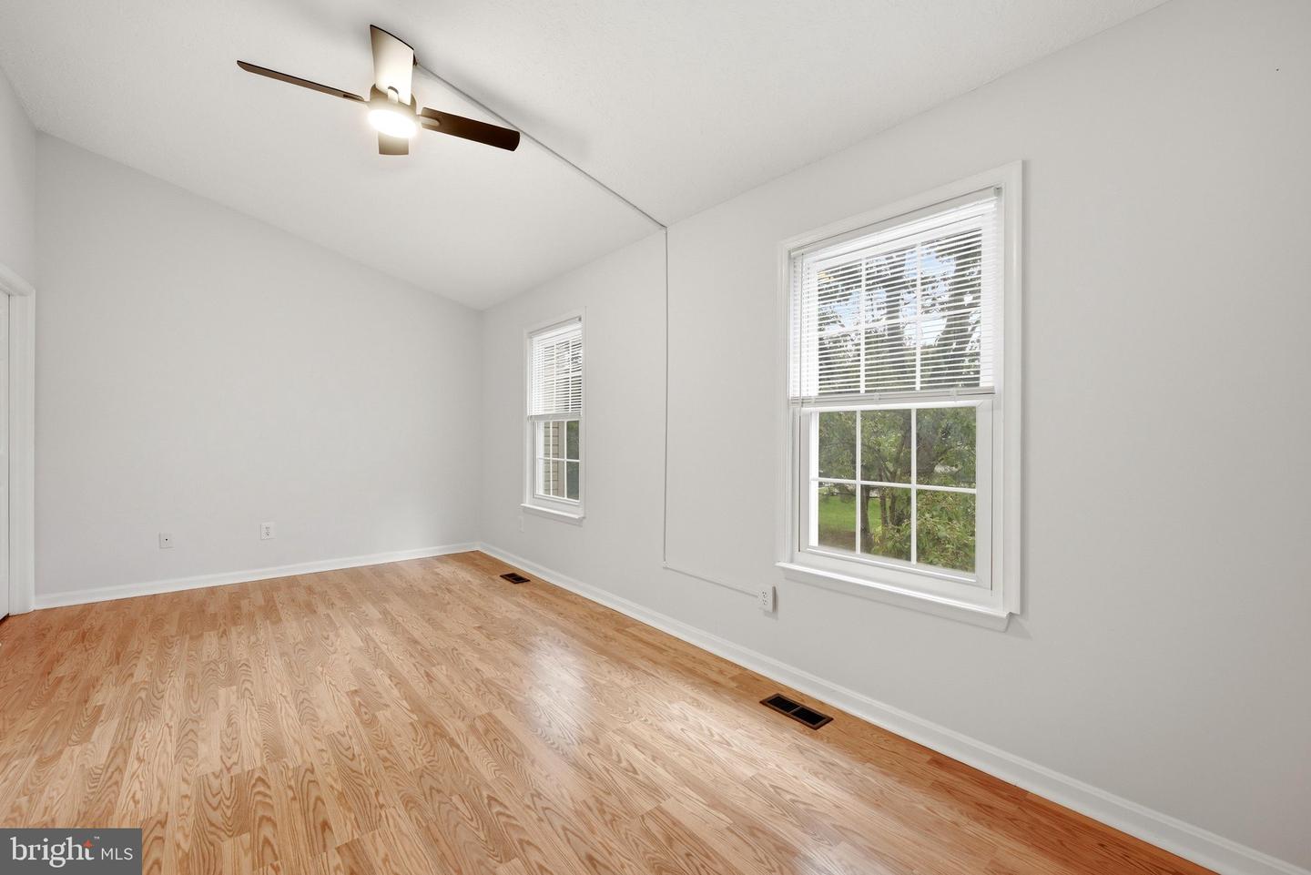 127 Georgetowne Ct Property Photo 20