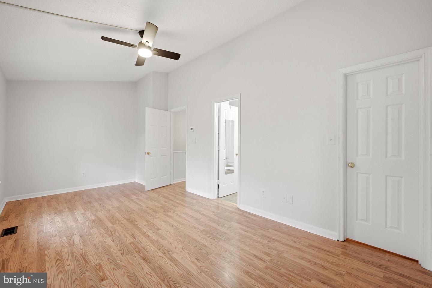 127 Georgetowne Ct Property Photo 21