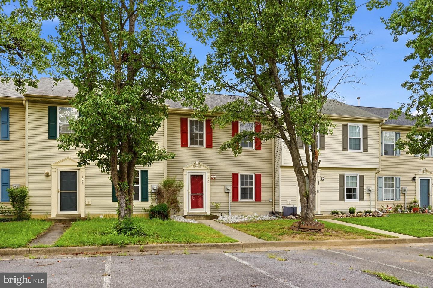 127 Georgetowne Ct Property Photo 33