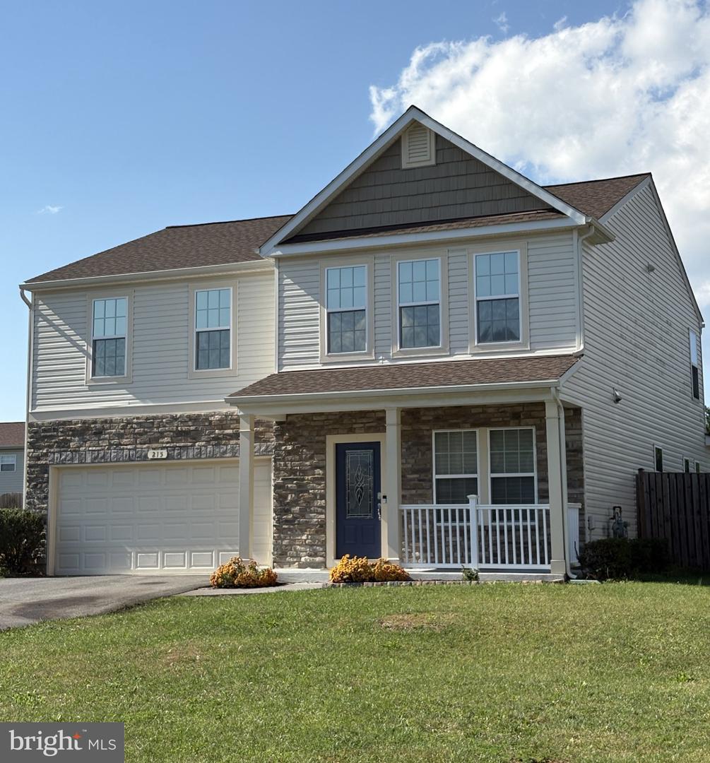 215 Ivy Hill Ct Property Photo 4