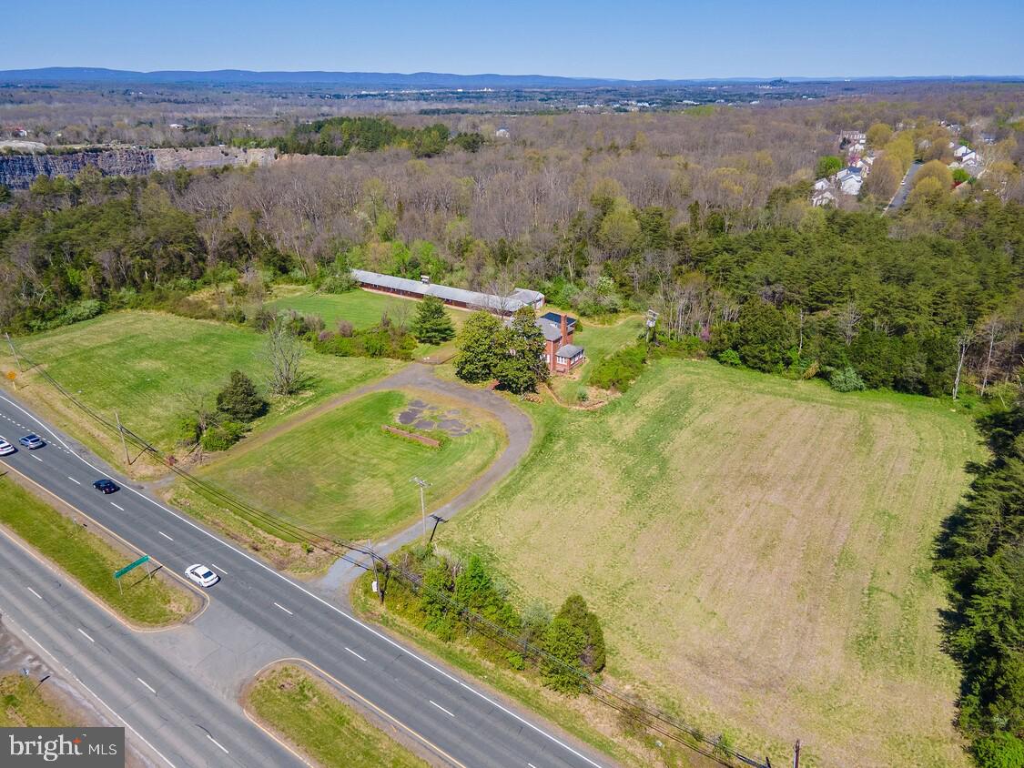 15500 Lee Hwy Property Photo 12