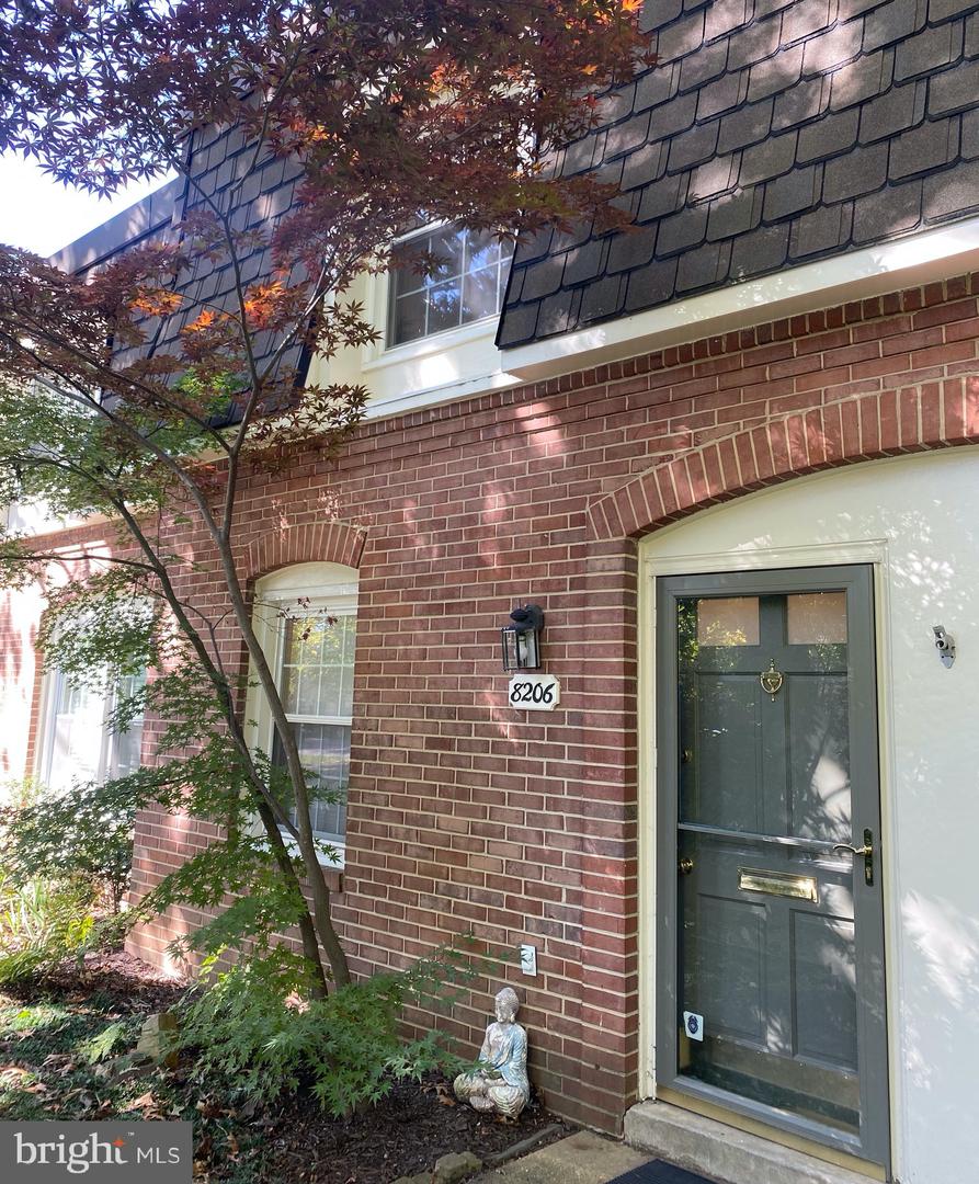 8206 Carrleigh Pkwy #4 Property Photo