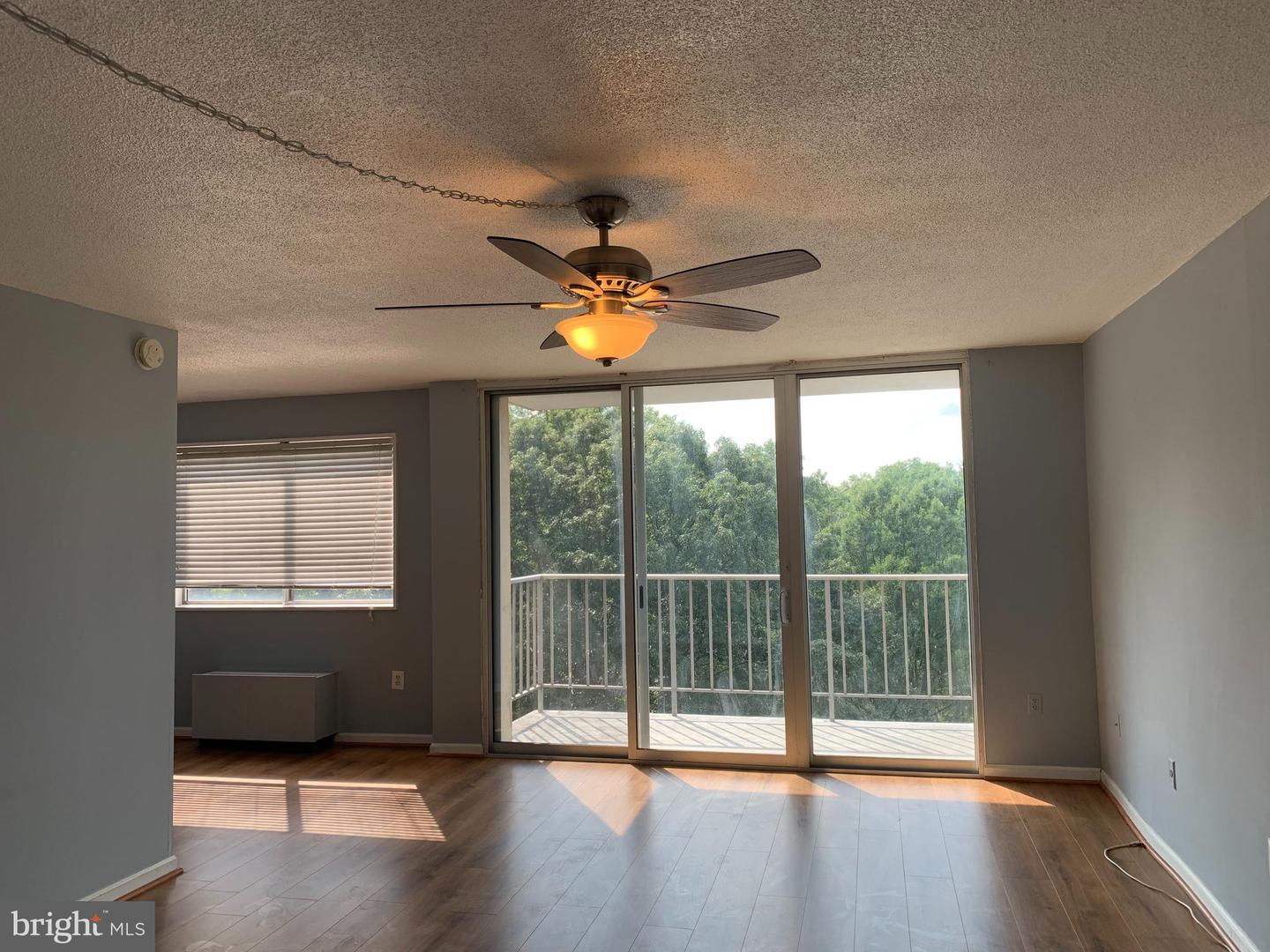 2059 Huntington Ave #808 Property Photo 3