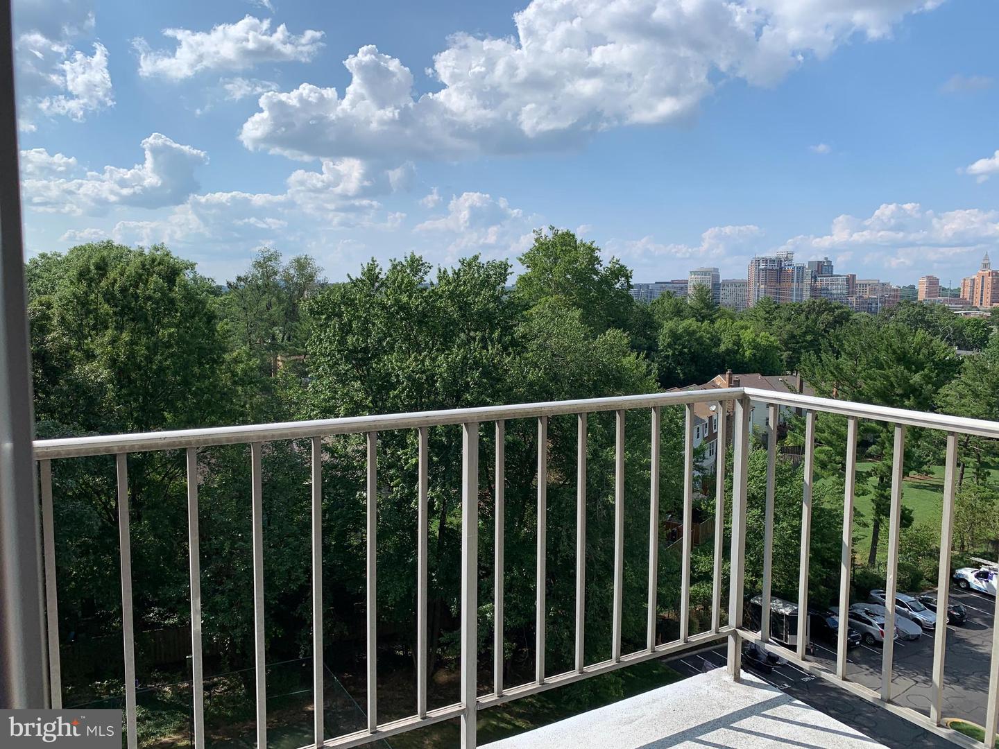 2059 Huntington Ave #808 Property Photo 7