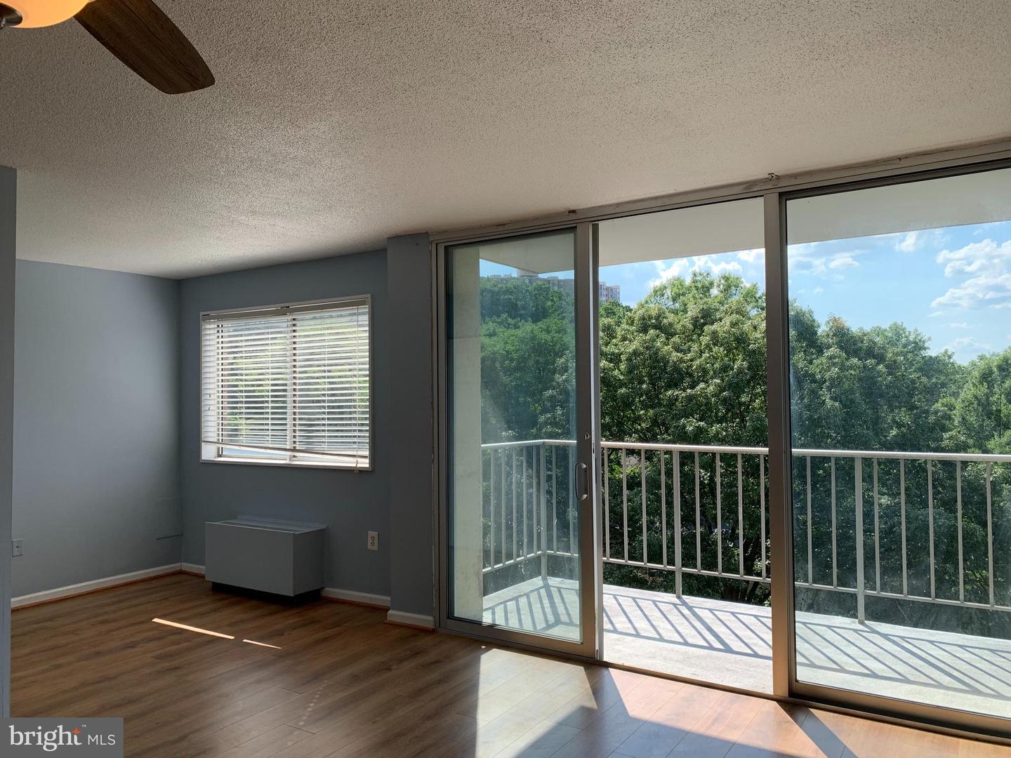 2059 Huntington Ave #808 Property Photo 10