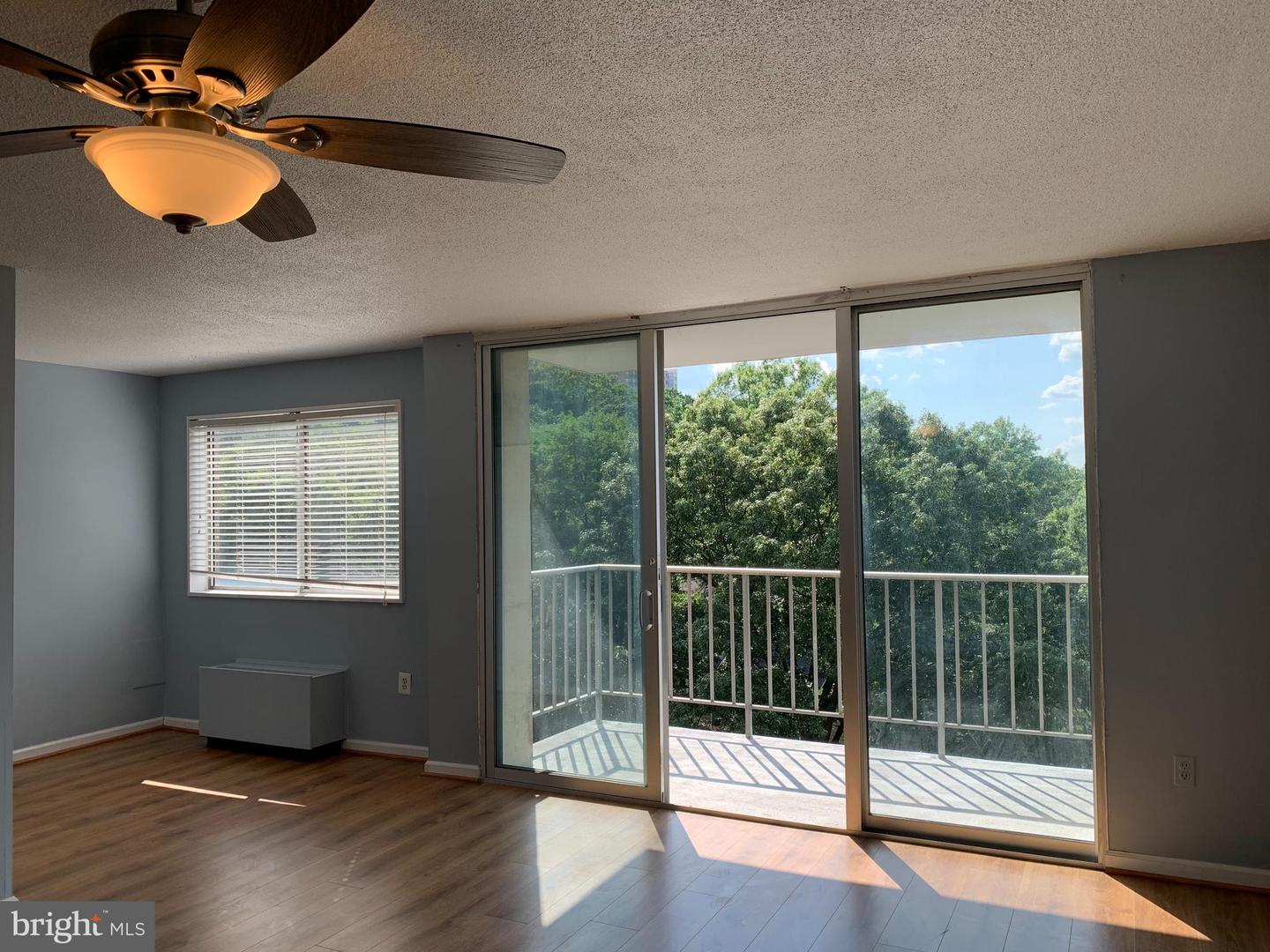 2059 Huntington Ave #808 Property Photo 11