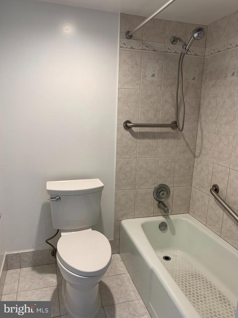 2059 Huntington Ave #808 Property Photo 13
