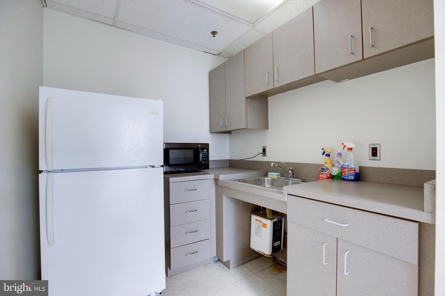 7535 Little River Tpke #206a Property Photo 19
