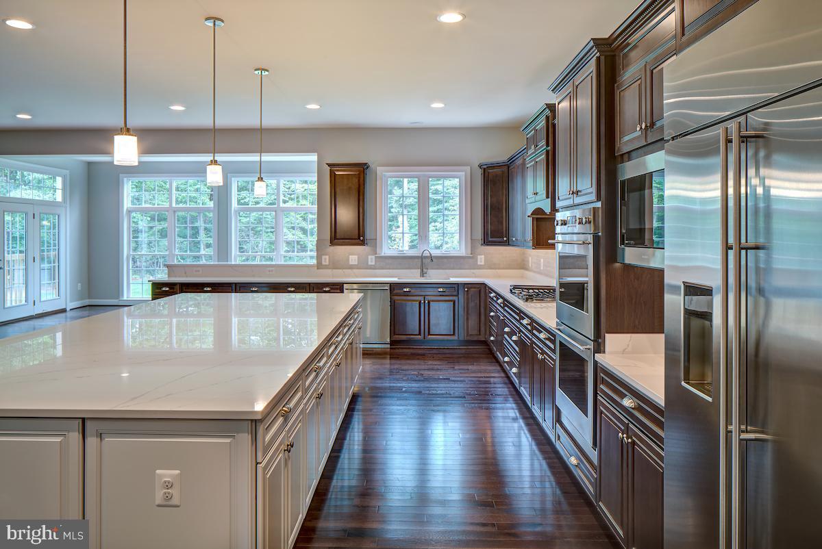 4610 Fairfax Manor Ct Property Photo 5