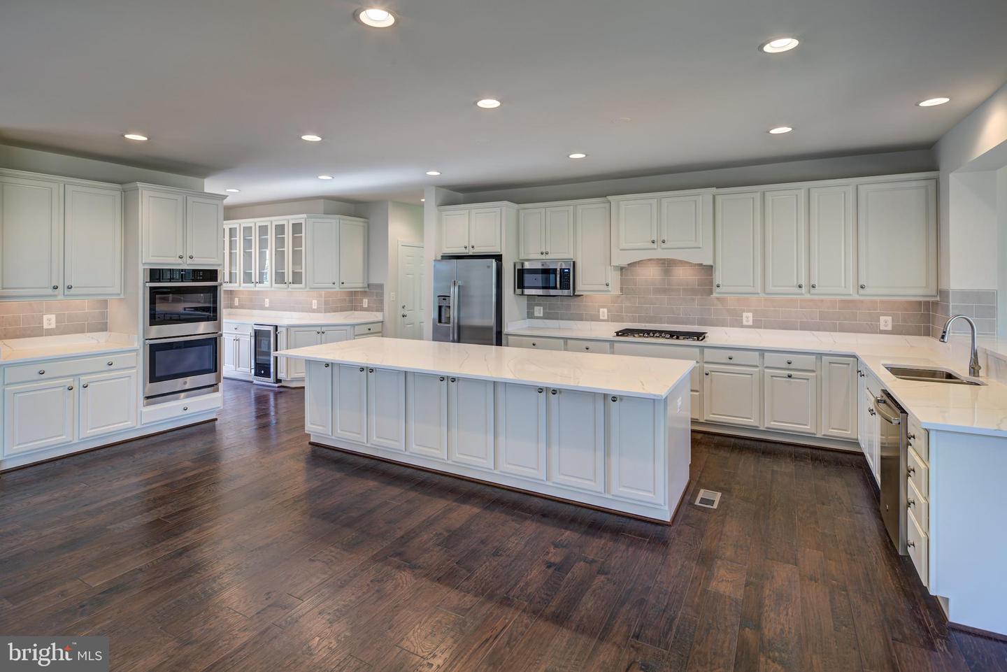 4610 Fairfax Manor Ct Property Photo 19