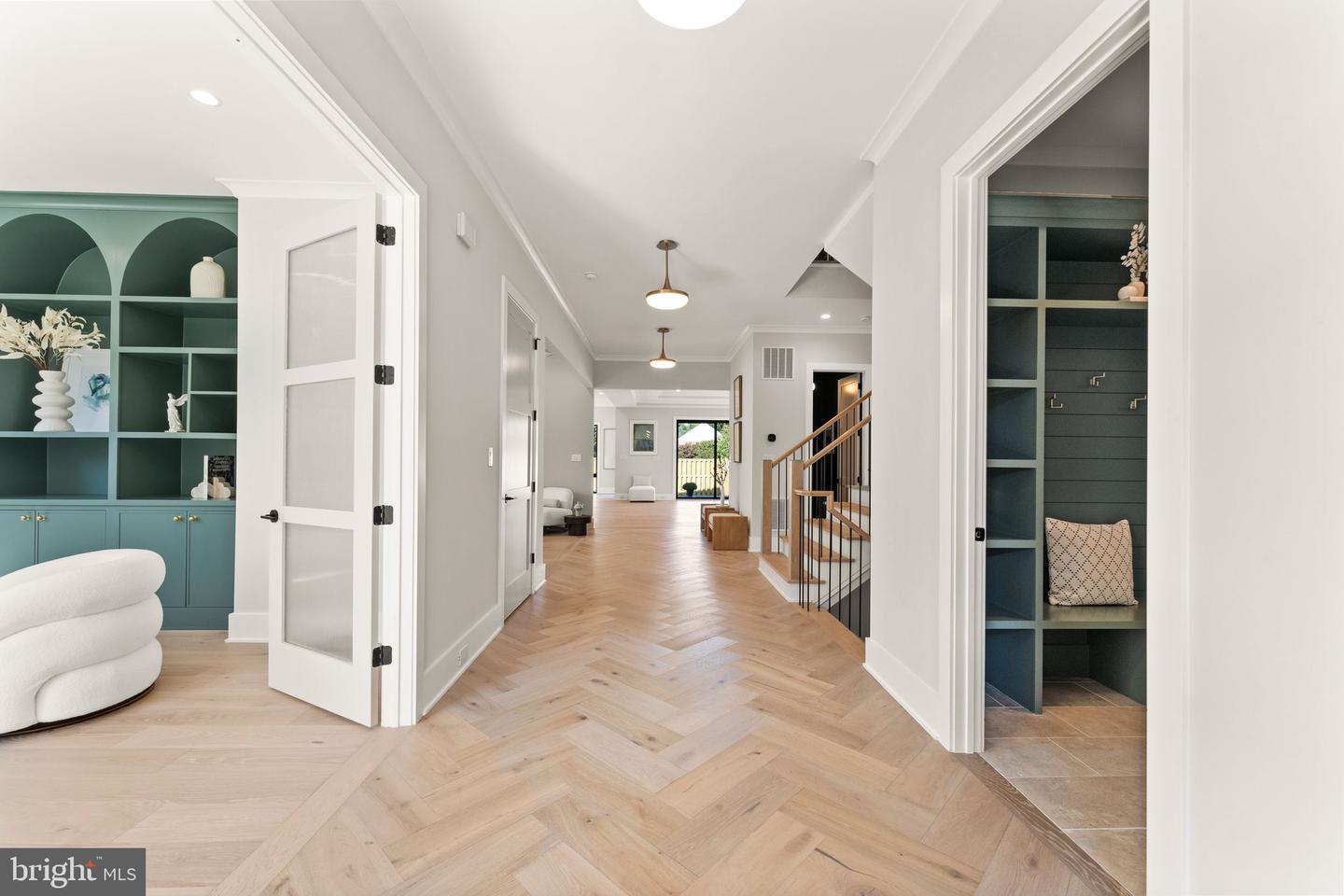 1712 Dalewood Place Property Photo 3