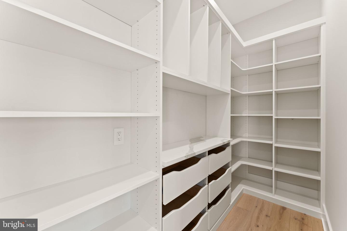 1710 Dalewood Place Property Photo 16