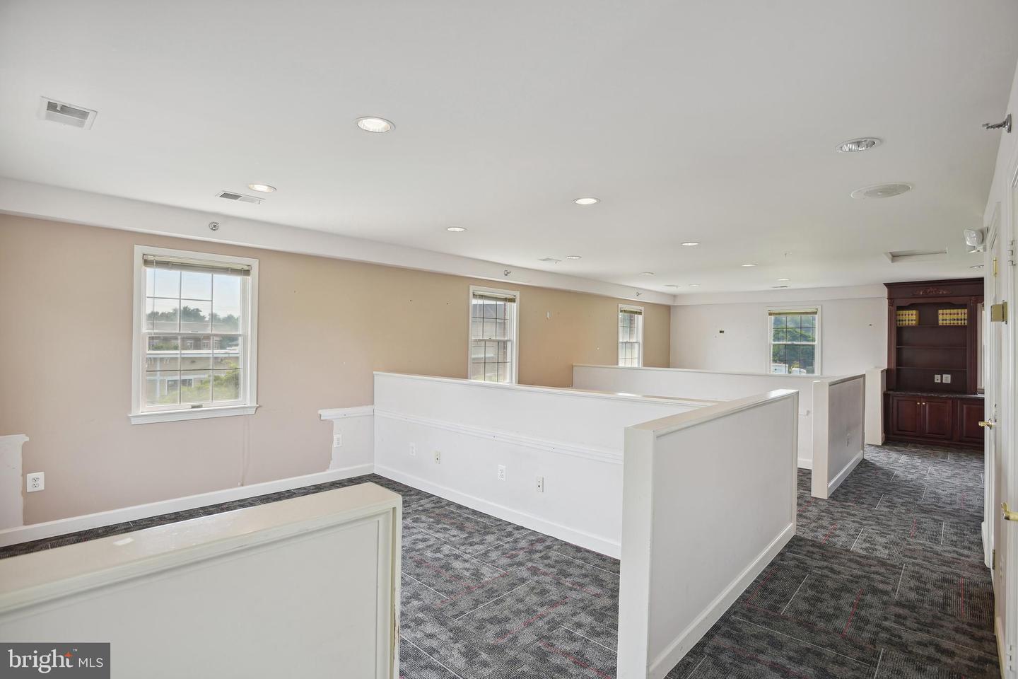 731 Walker Rd #a2-b2 Property Photo 6