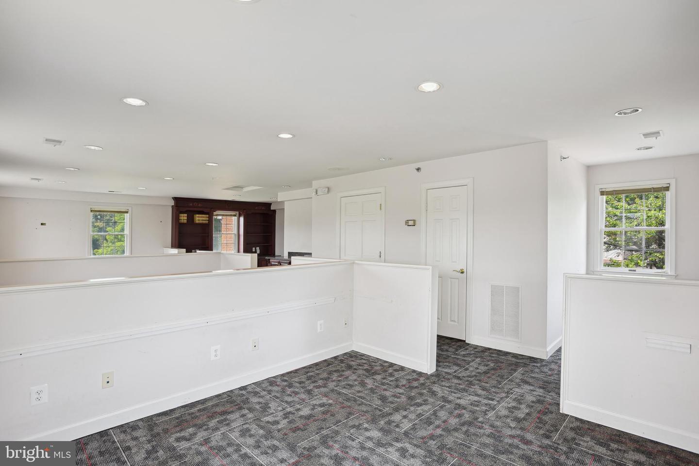 731 Walker Rd #a2-b2 Property Photo 7