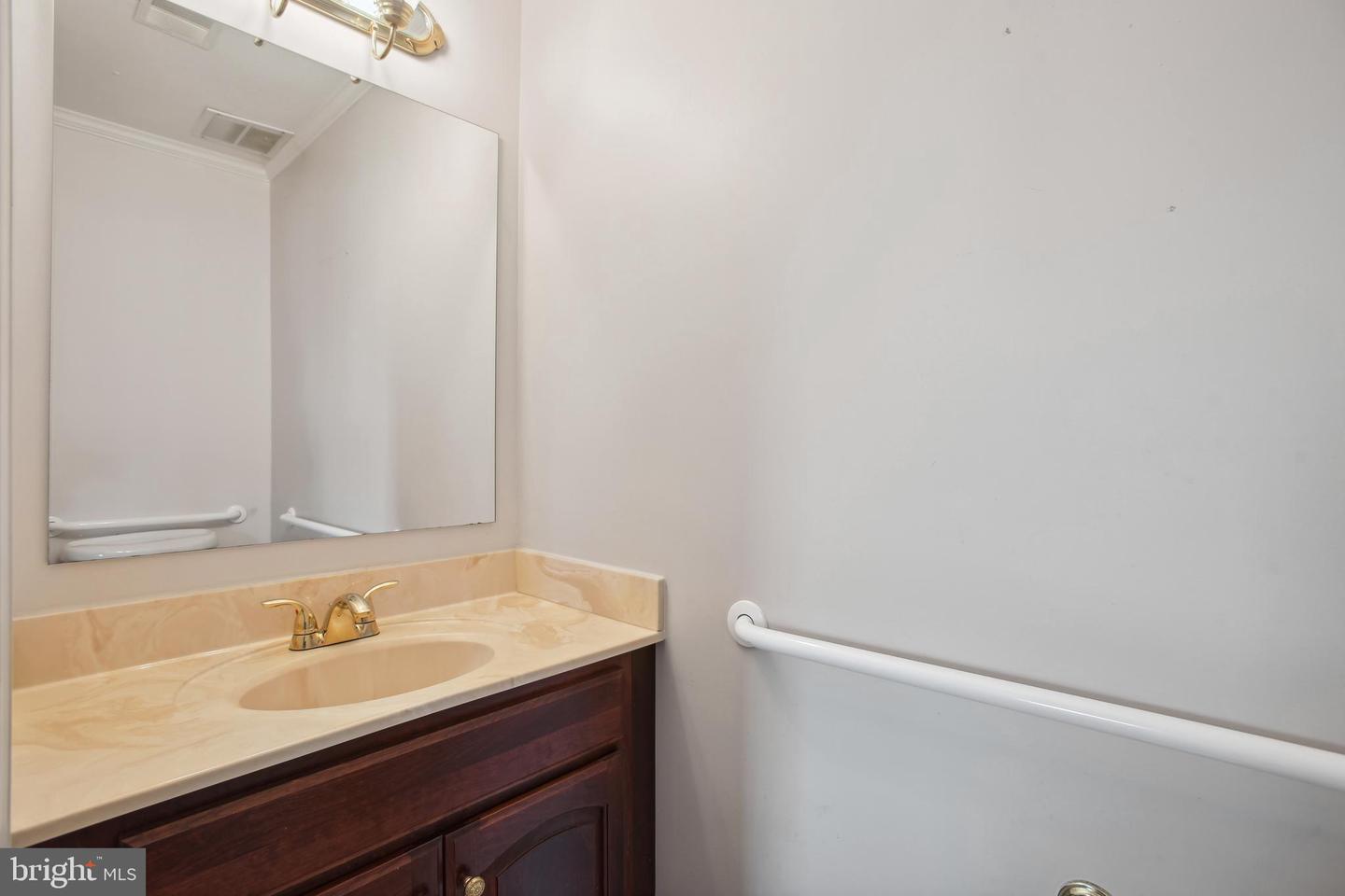 731 Walker Rd #a2-b2 Property Photo 13