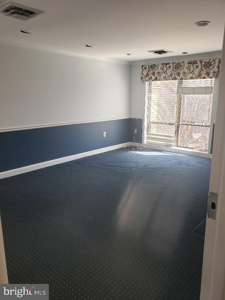 7657 Leesburg Property Photo 4