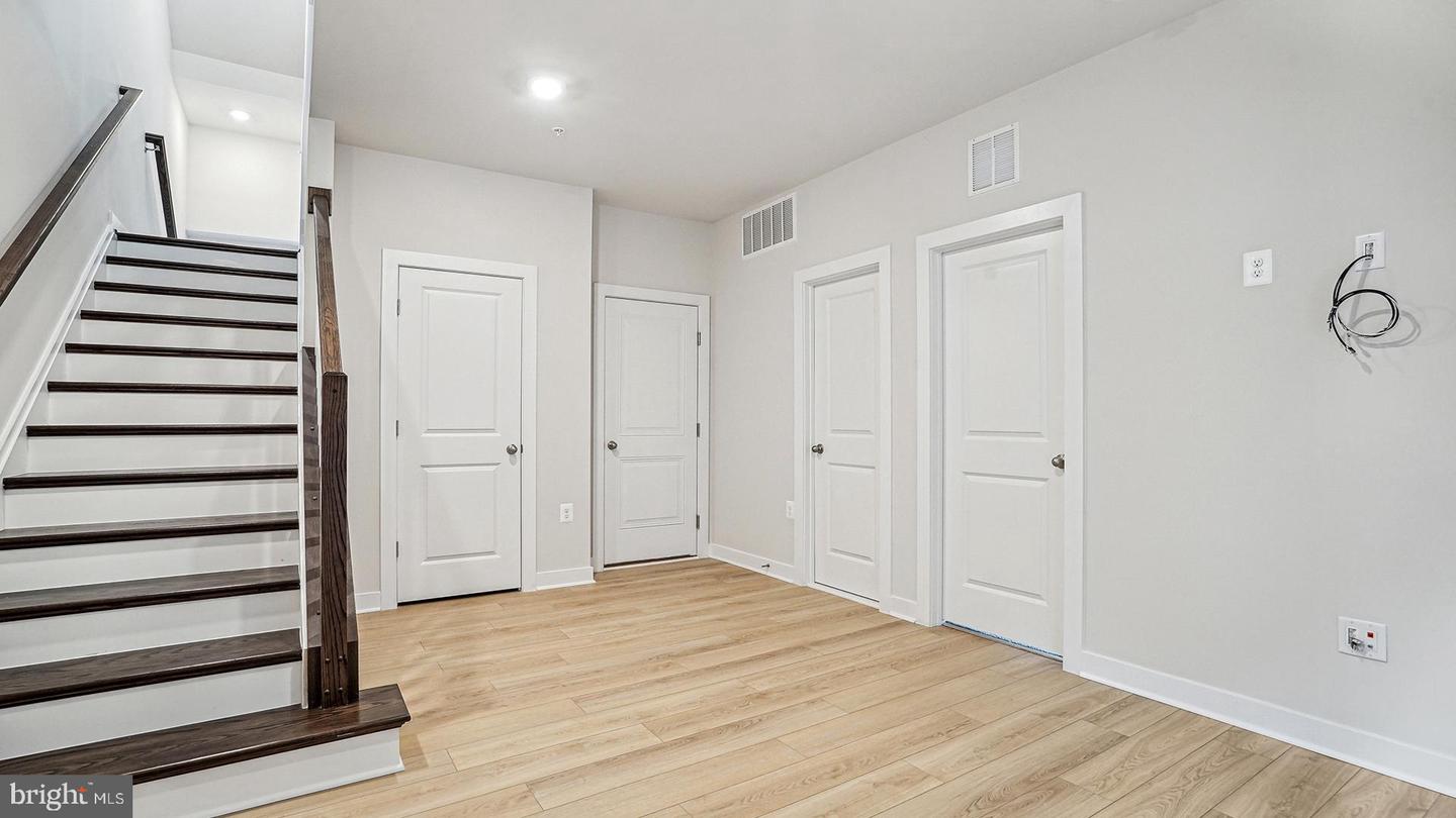 10568 Red Oak St Property Photo 2