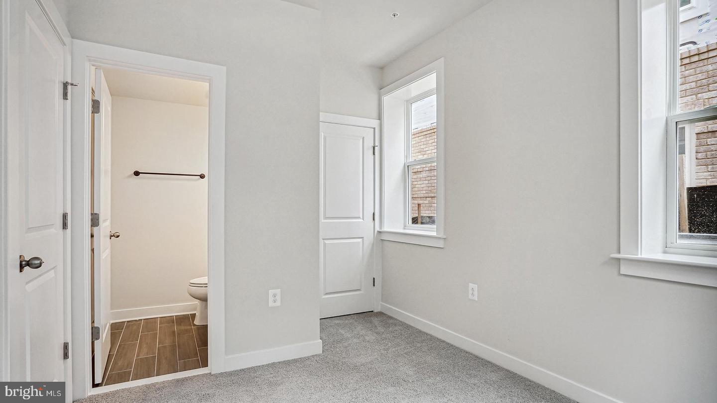 10568 Red Oak St Property Photo 13