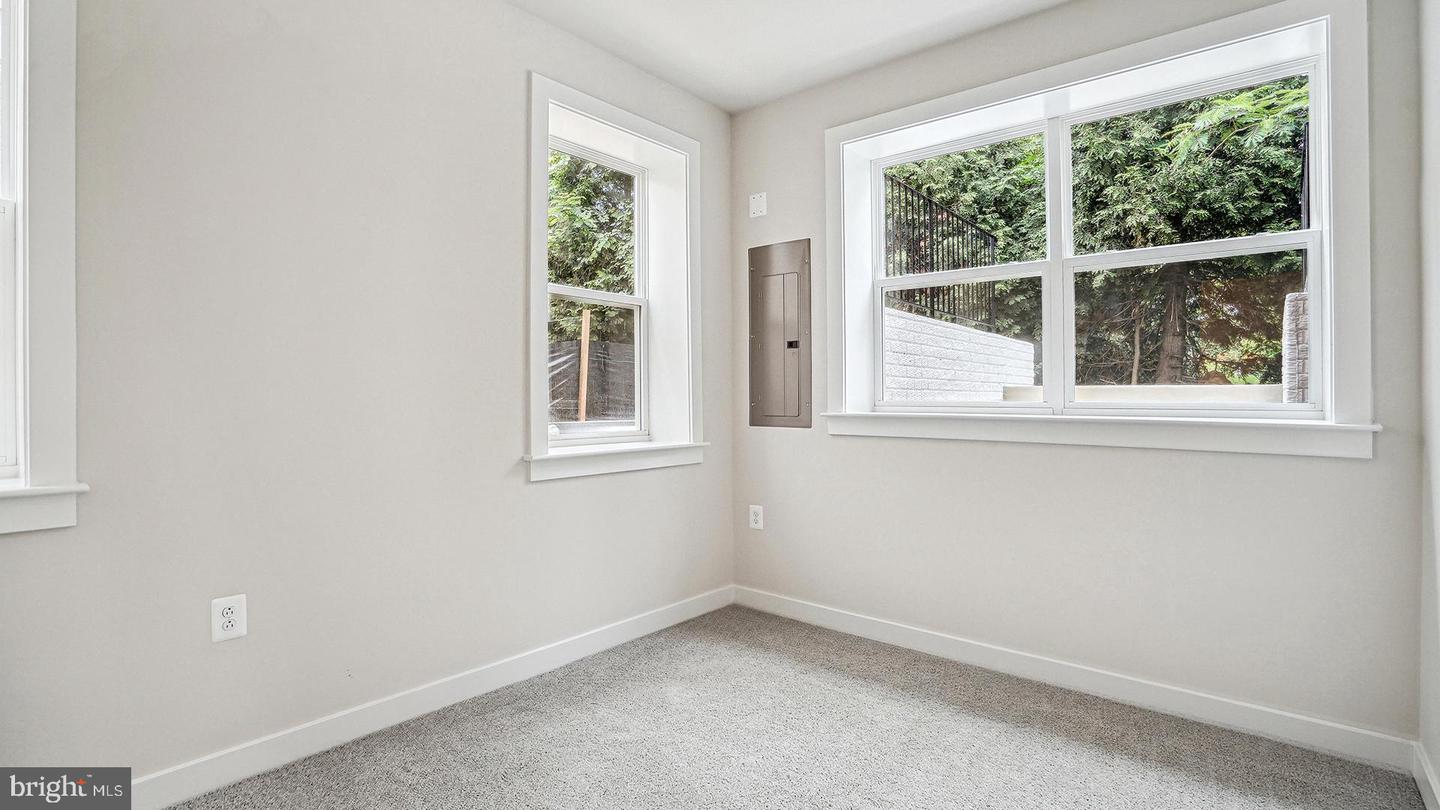 10568 Red Oak St Property Photo 14