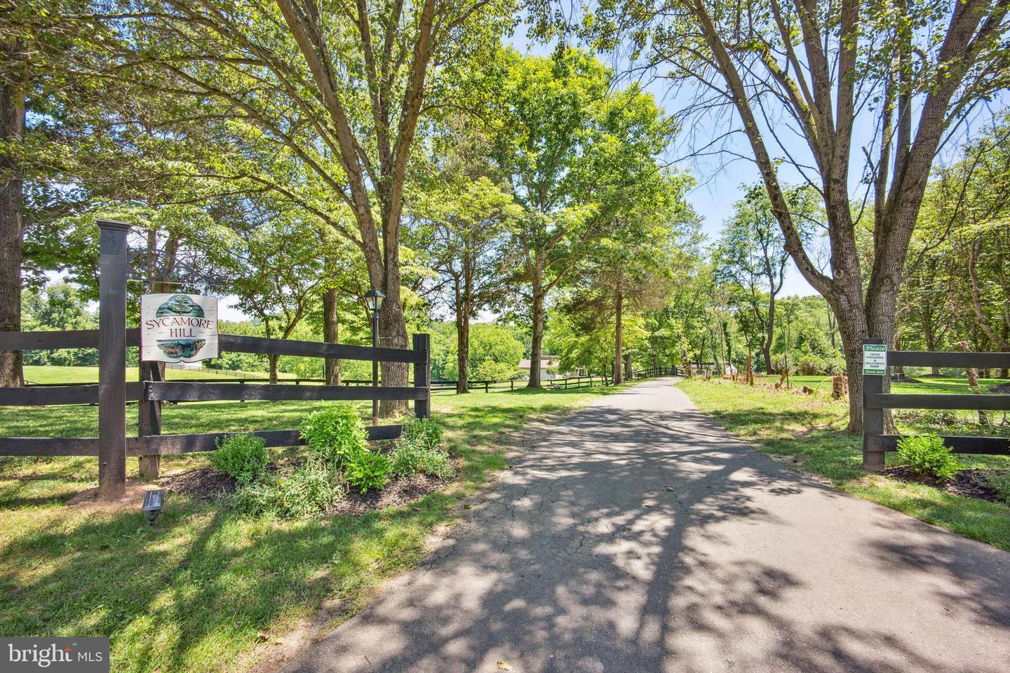 9341 Cornwell Farm Dr Property Photo 1