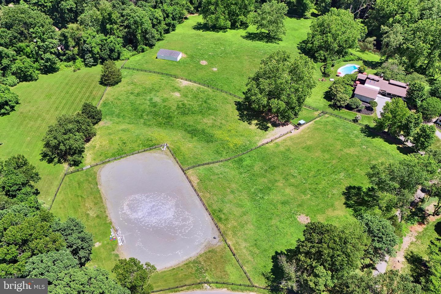 9341 Cornwell Farm Dr Property Photo 6