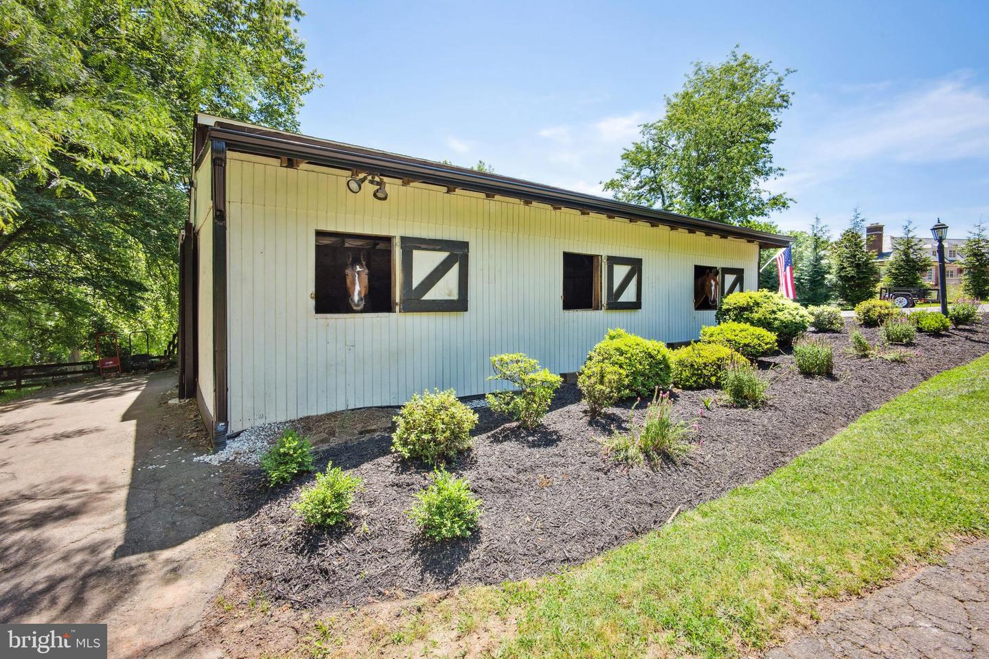 9341 Cornwell Farm Dr Property Photo 44