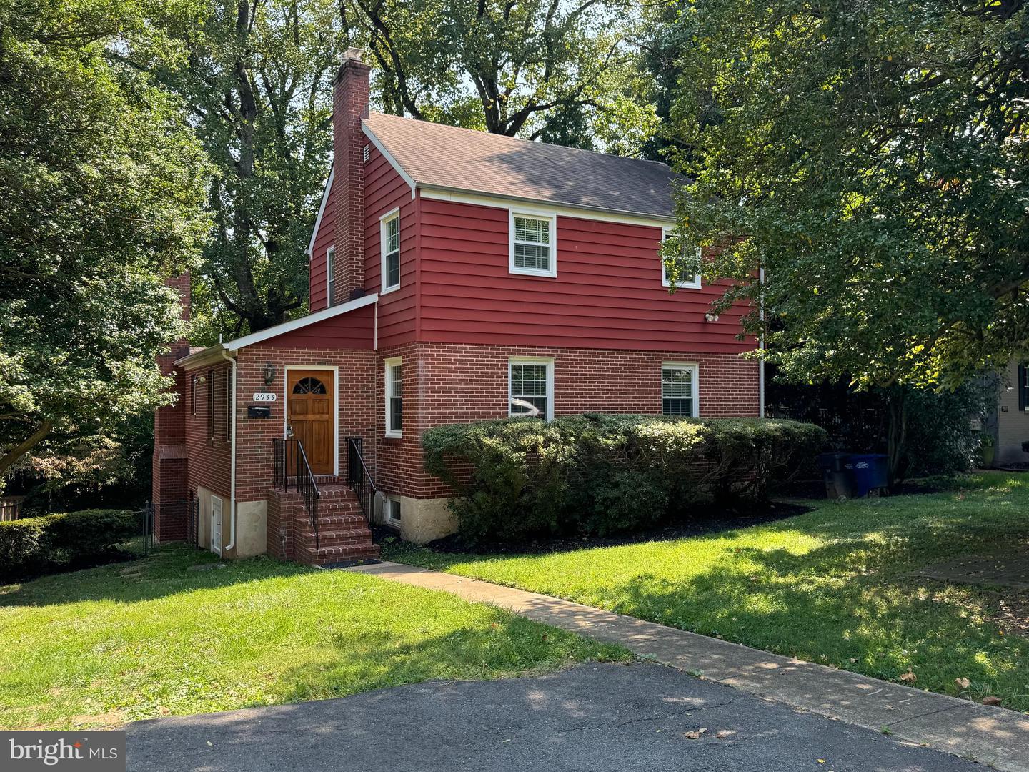 Graham Road Real Estate Listings Main Image