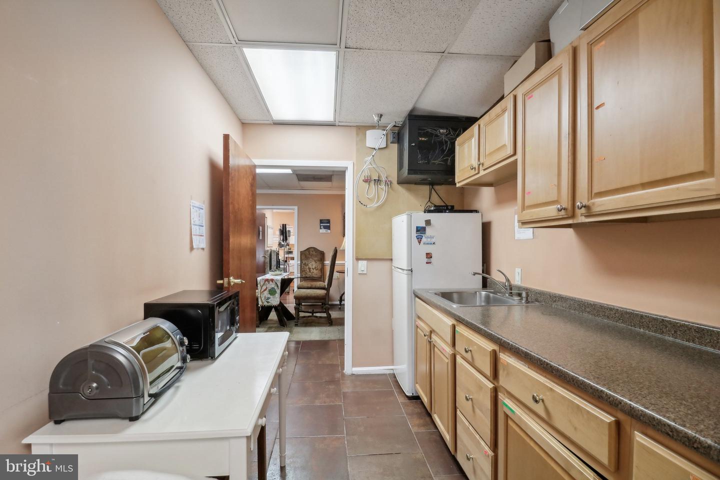 2235 Cedar Ln #201 Property Photo 16