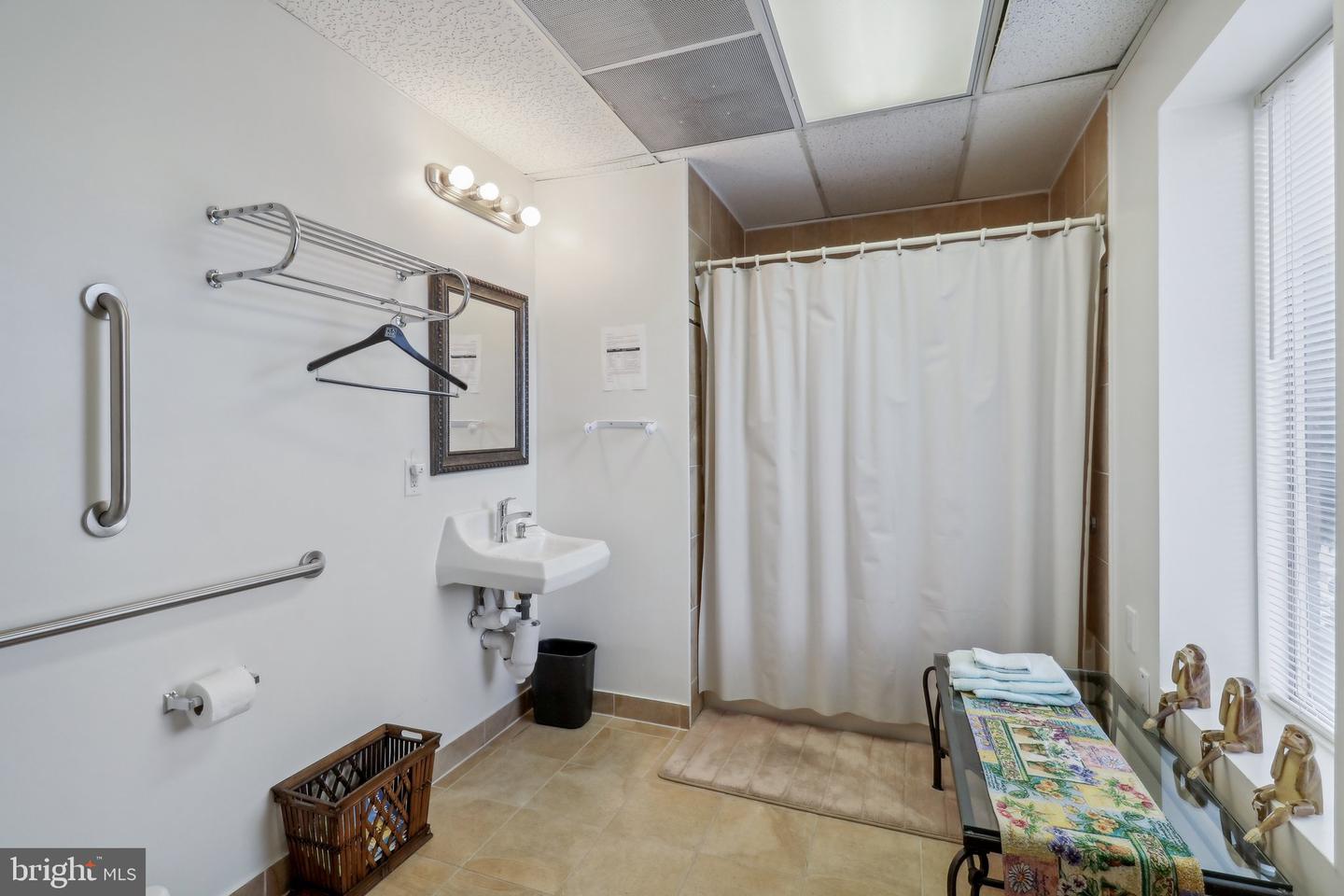2235 Cedar Ln #201 Property Photo 26