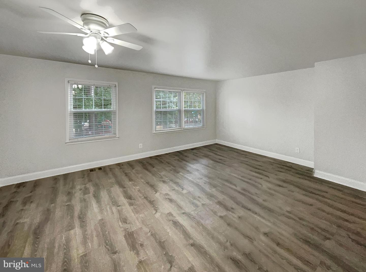 14849 Leicester Ct Property Photo 13