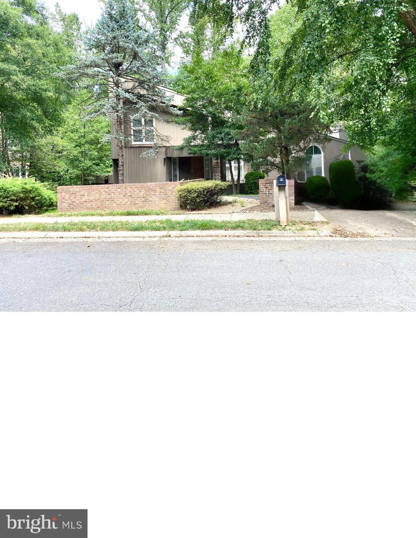11582 Greenwich Point Rd Property Photo