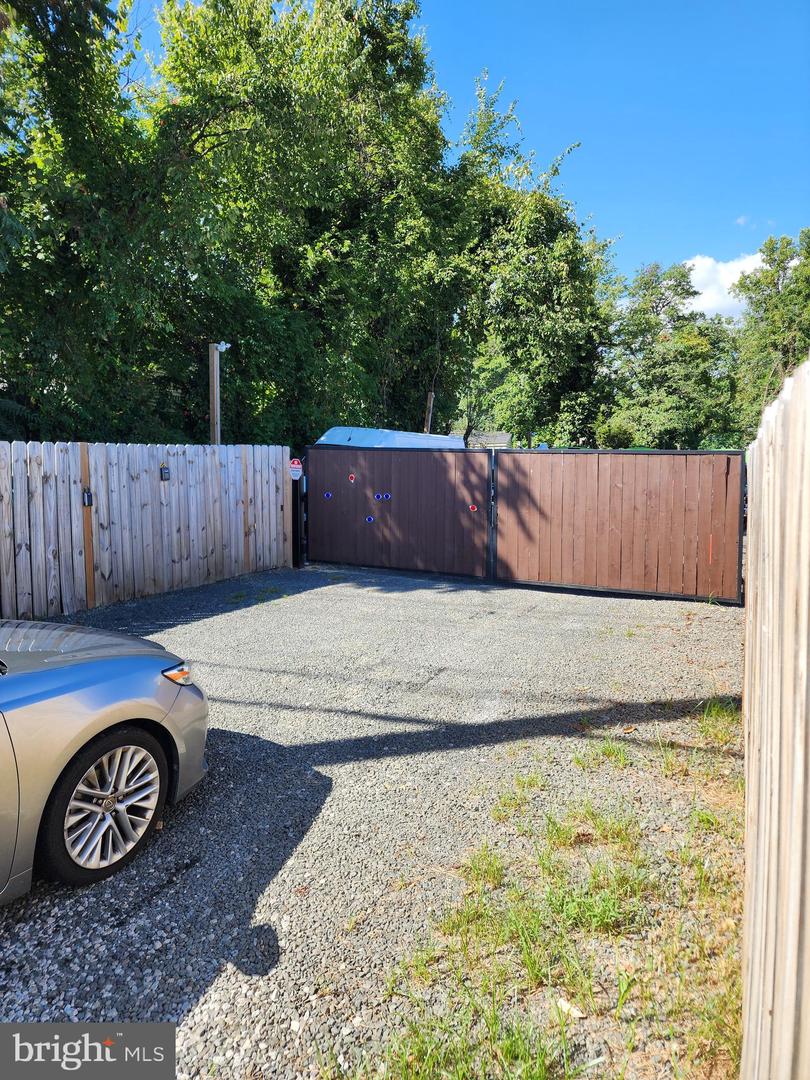 6150 Richmond Hwy Property Photo 11