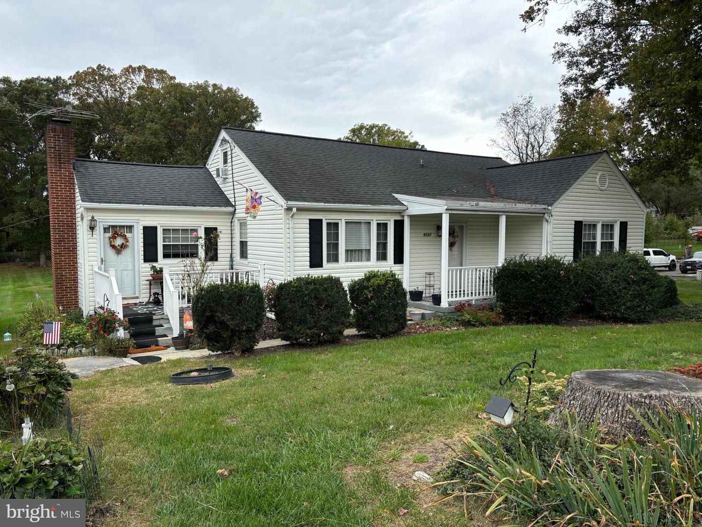 8737 Pohick Rd Property Photo