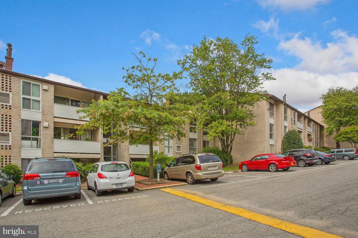 5614 Bloomfield Dr #104 Property Photo