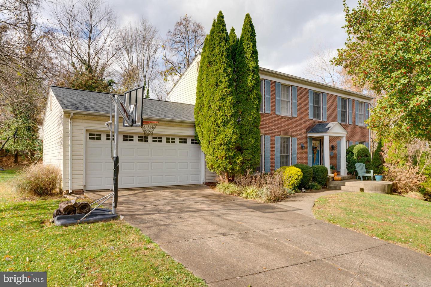 9723 Counsellor Dr Property Photo 2