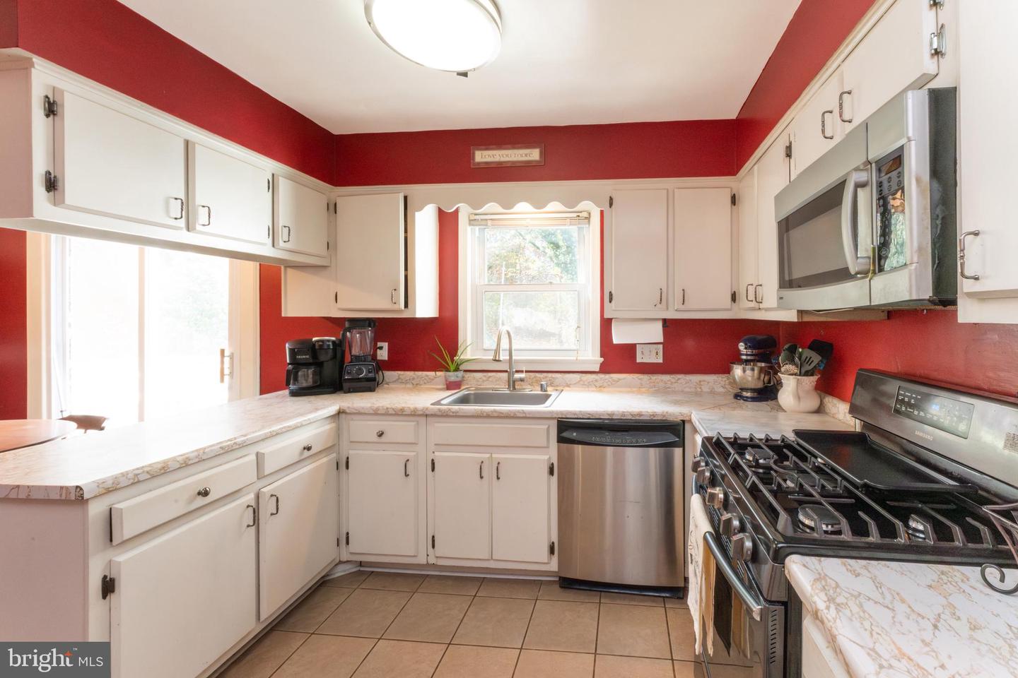 9723 Counsellor Dr Property Photo 6