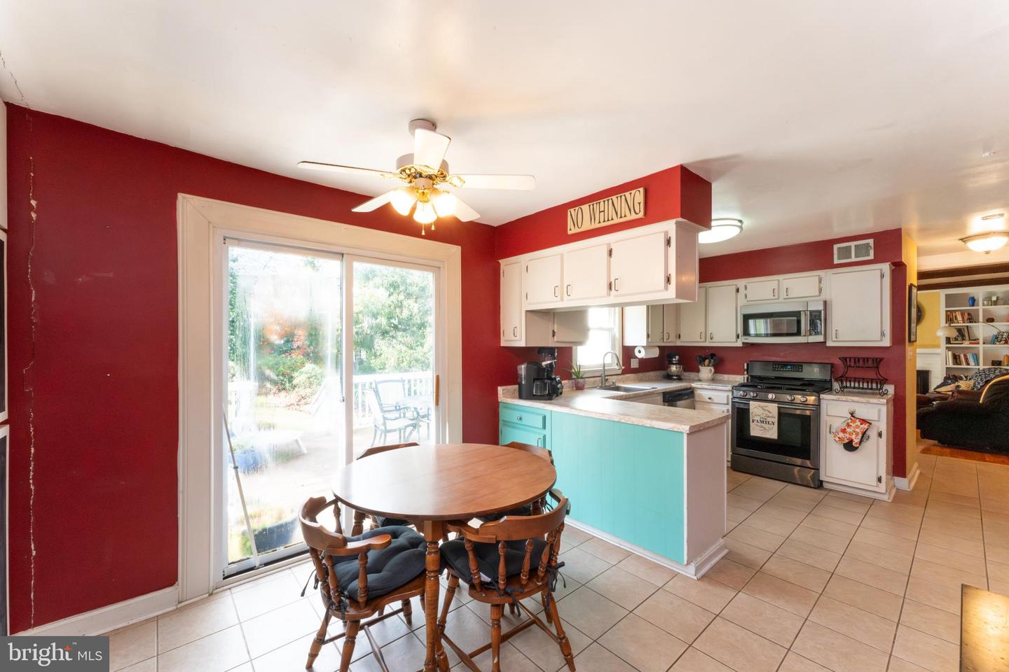 9723 Counsellor Dr Property Photo 8