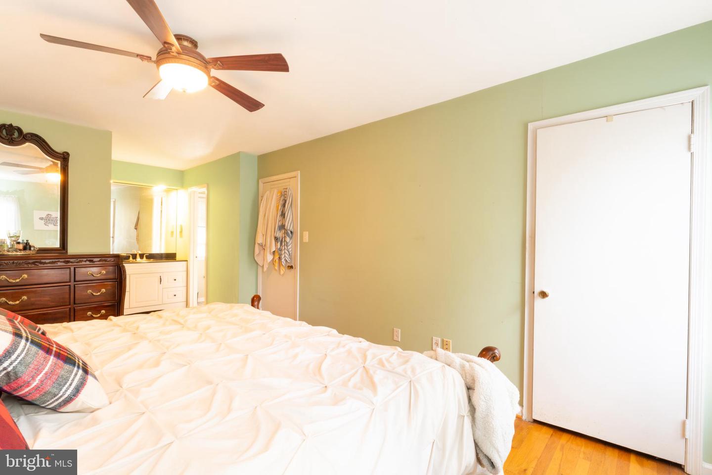9723 Counsellor Dr Property Photo 13