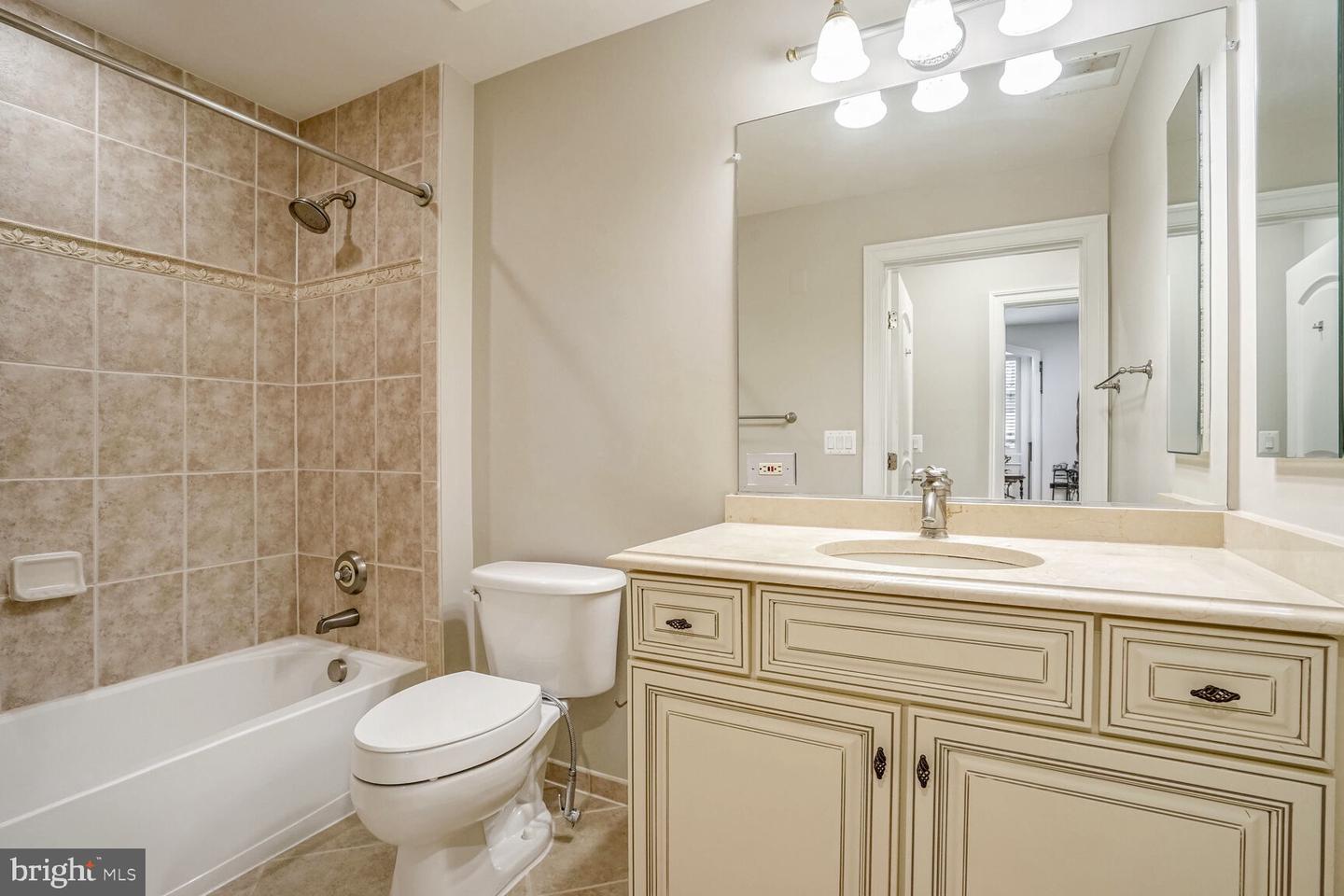 1781 Chain Bridge Rd #307 Property Photo 18