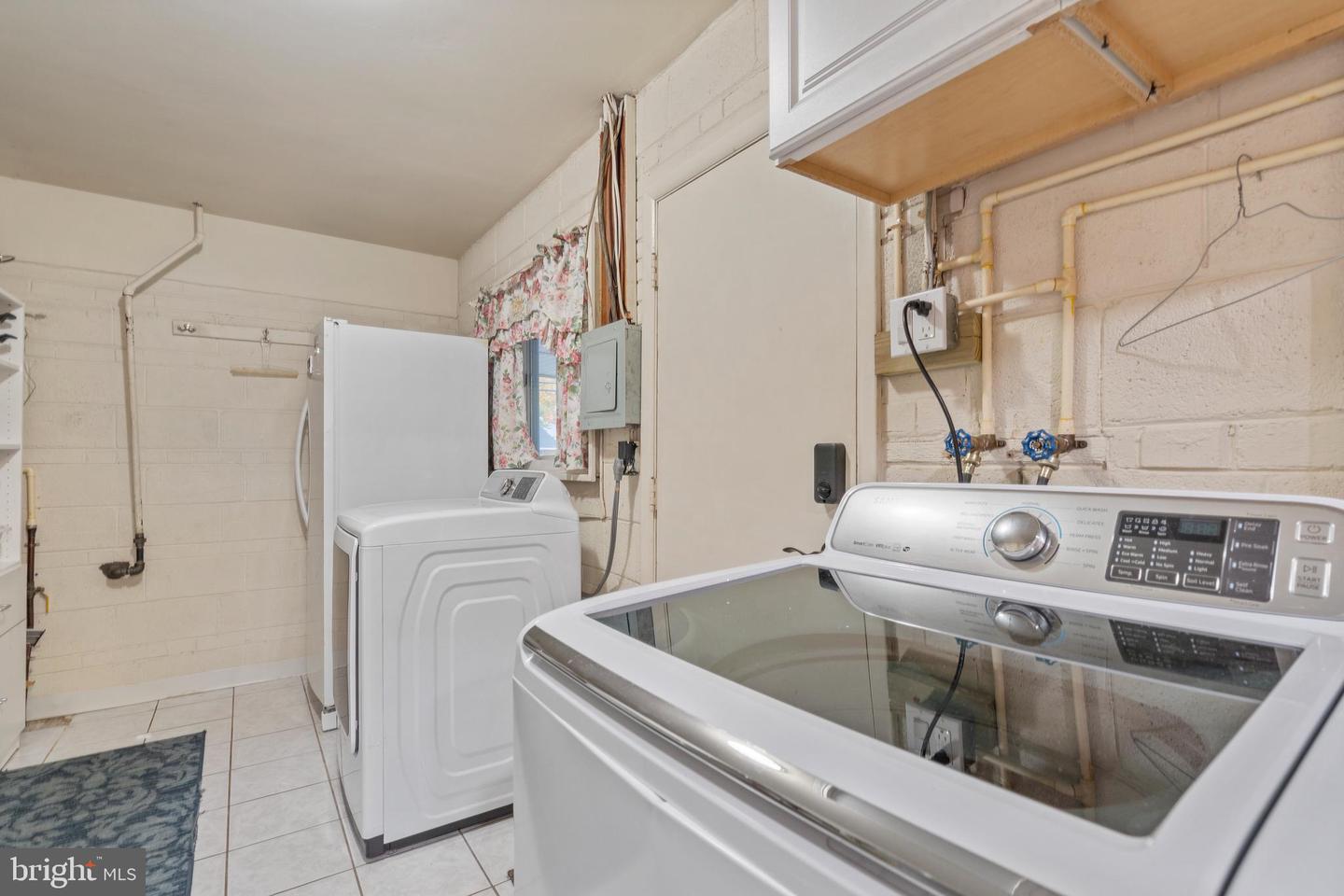 7406 Axton St Property Photo 31