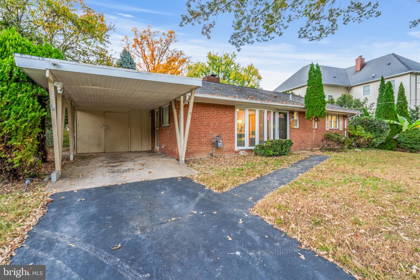 7406 Axton St Property Photo 45