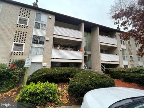 5616 Bloomfield Dr #204 Property Photo