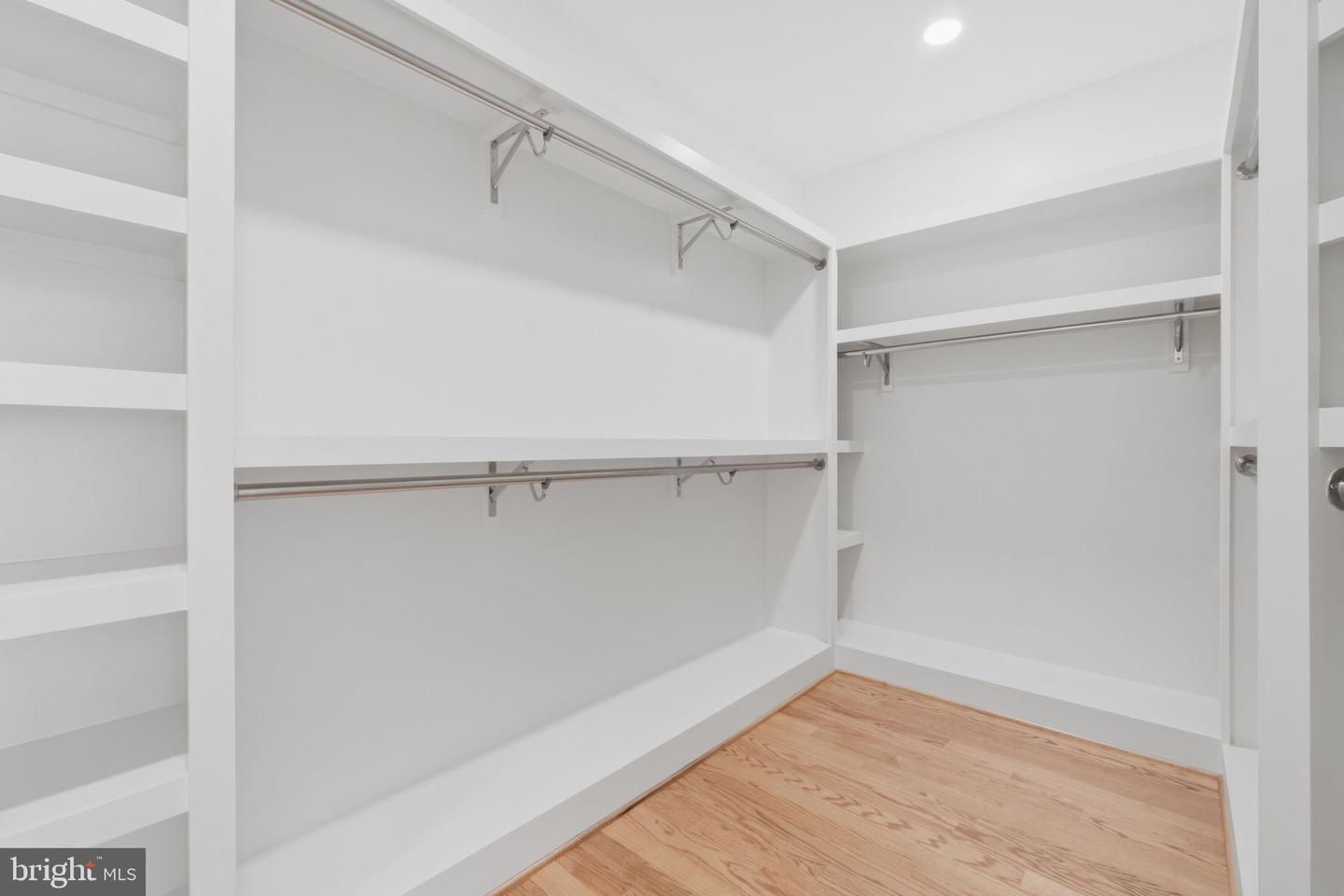7631 Lisle Ave Property Photo 32
