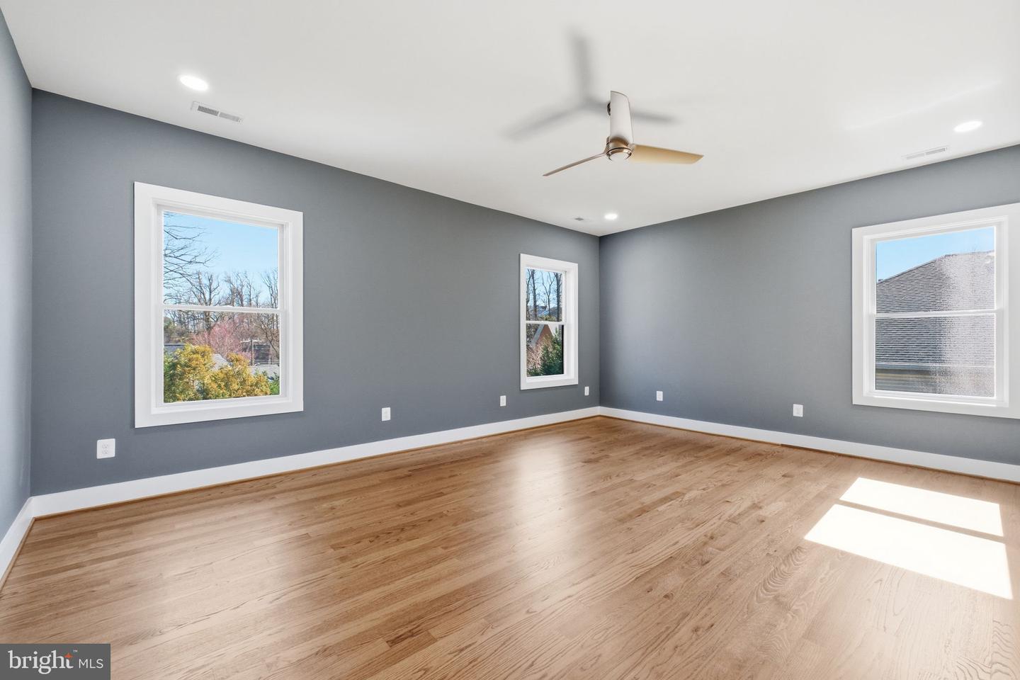 7631 Lisle Ave Property Photo 44