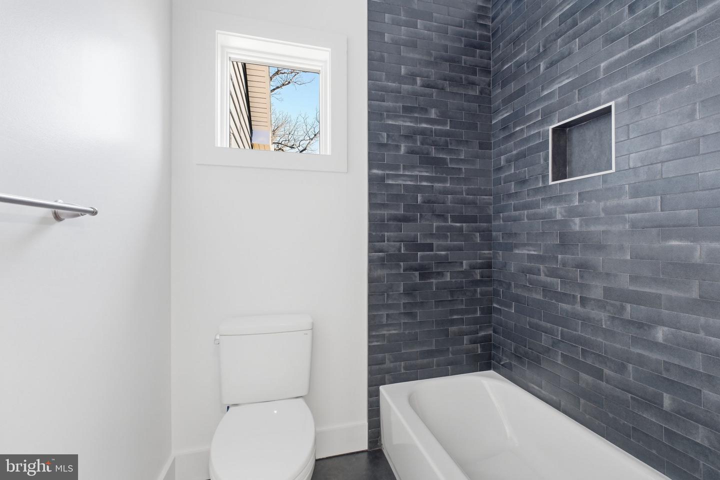 7631 Lisle Ave Property Photo 49